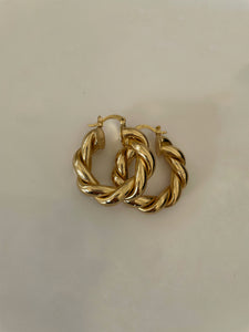 Twisted gold hoops